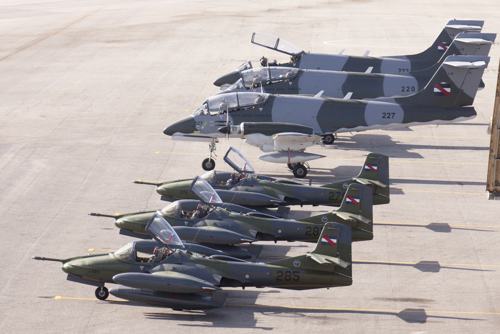 3 AT-37 y 3 IA-58 de la FAU camino de CRUZEX 2013