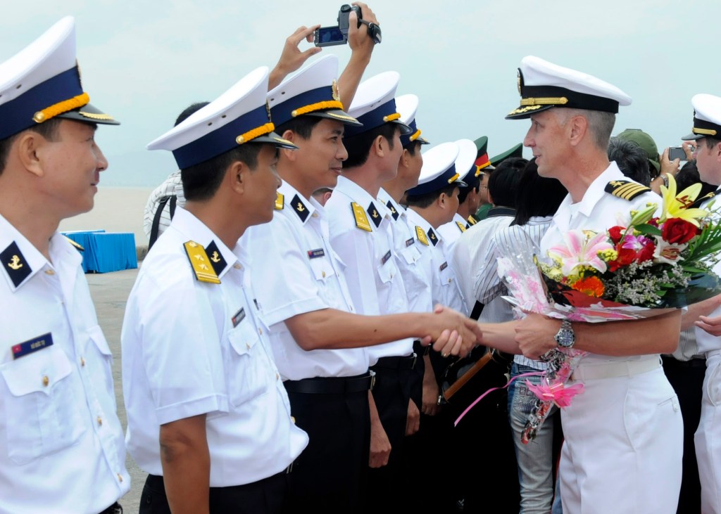 Bienvenida a la U.S. Navy en Da Nang (Vietnam)