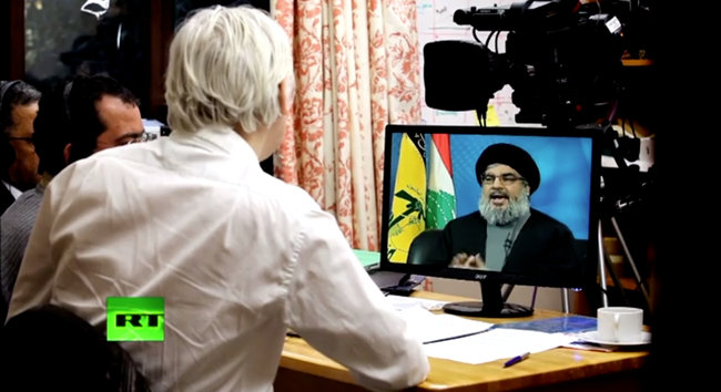 Julian Assange entrevistando al líder de Hezbolá en su primer programa en el canal Russia Today